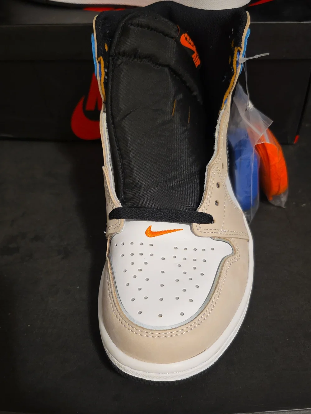 FOR SALE BRAND NEW AIR JORDAN RETRO 1 
